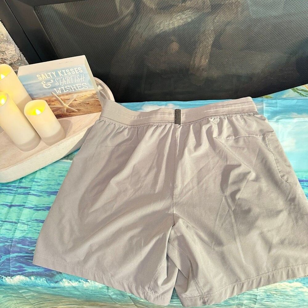Nike Yoga 2-in-1 Training Athletic Shorts Solid Gray DC5320-068 Size Medium